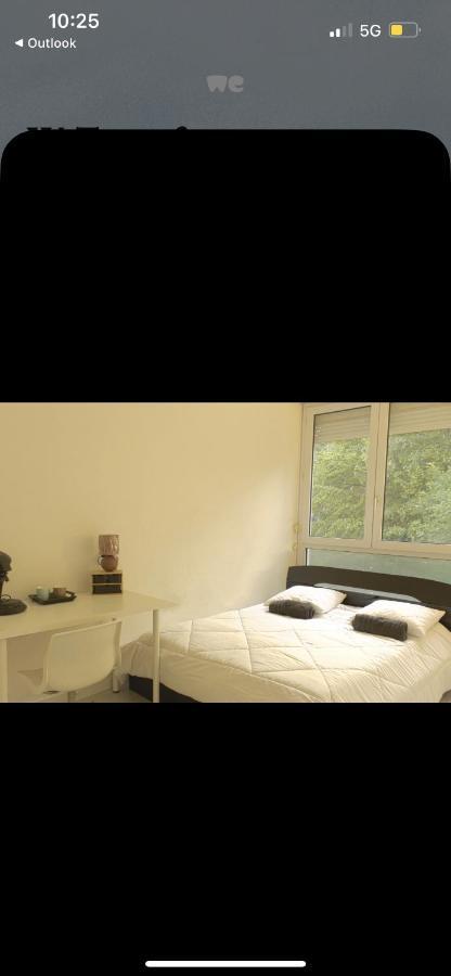 Se: 13A Rue Des Touleuses Pourpre Bed and Breakfast Cergy Exterior foto